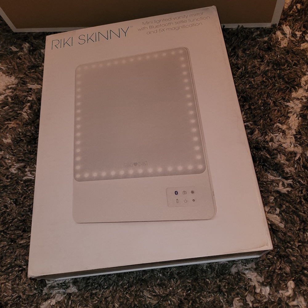 Riki Skinny  brand new